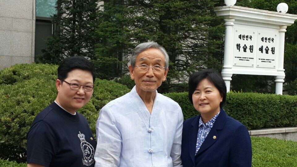 홍길윤 한중협회 이사님과 대한예술원 방문하신 신경숙 설립대표원장님