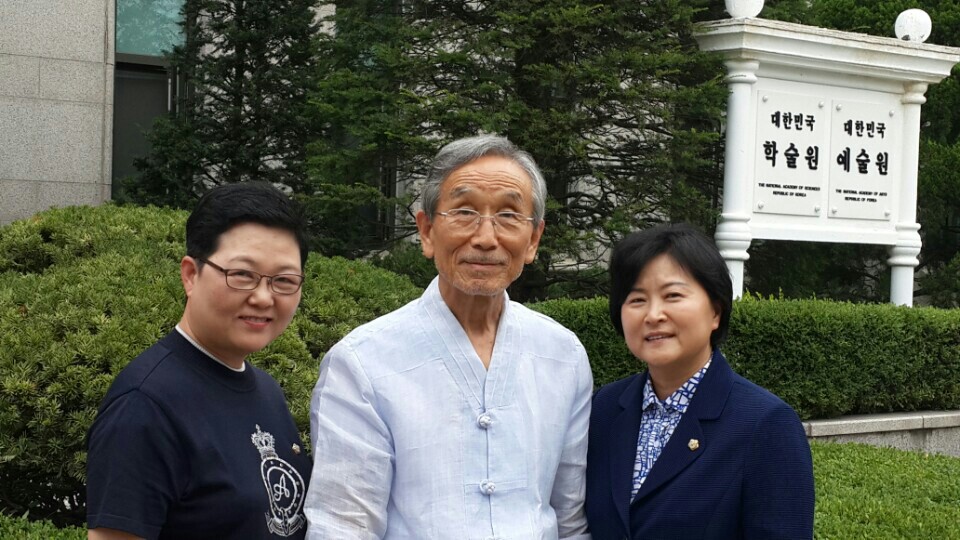 홍길윤 한중협회 이사님과 대한예술원 방문하신 신경숙 설립대표원장님