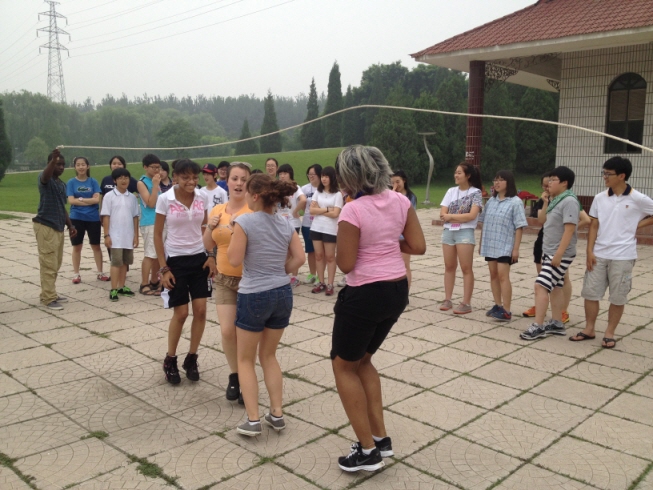 2012 북경청춘캠프 보스턴중학교학생들과 줄넘기시합